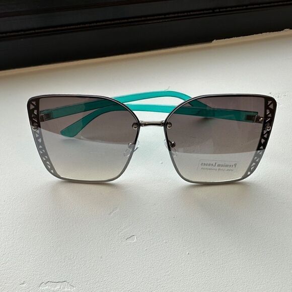 New Fashion Sunglasses Large Frames, Light Weight, Mixed Metal - Picture 2 of 6